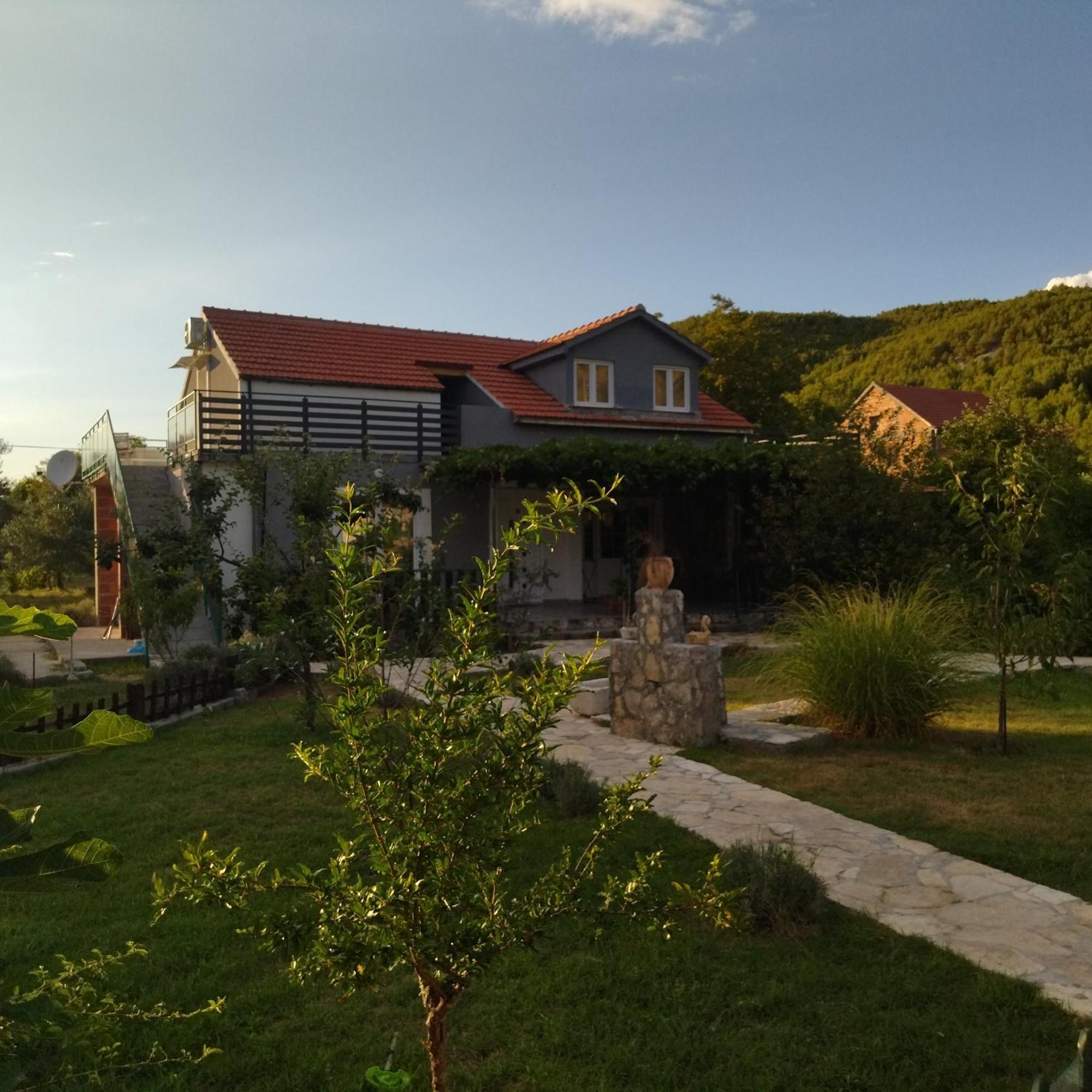 Banin Hotel สกราดิน ภายนอก รูปภาพ