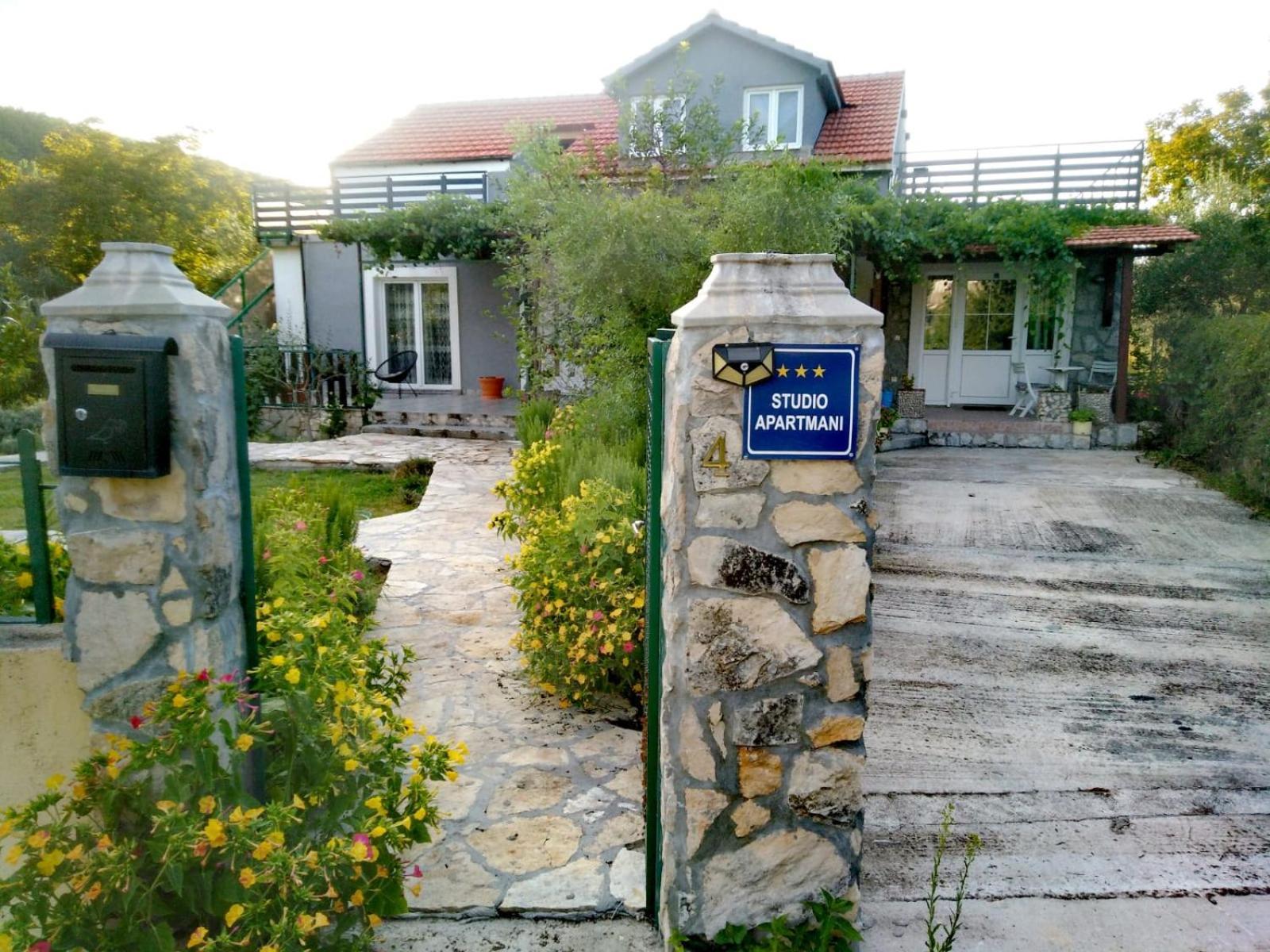 Banin Hotel สกราดิน ภายนอก รูปภาพ